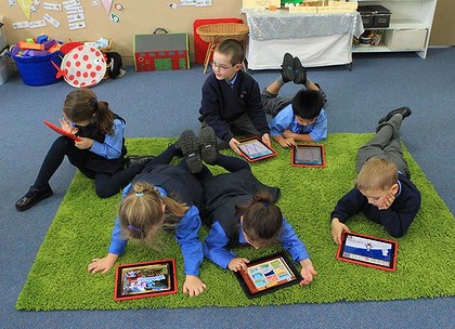 ipad-art-wide-tablets-in-classrooms-420x0